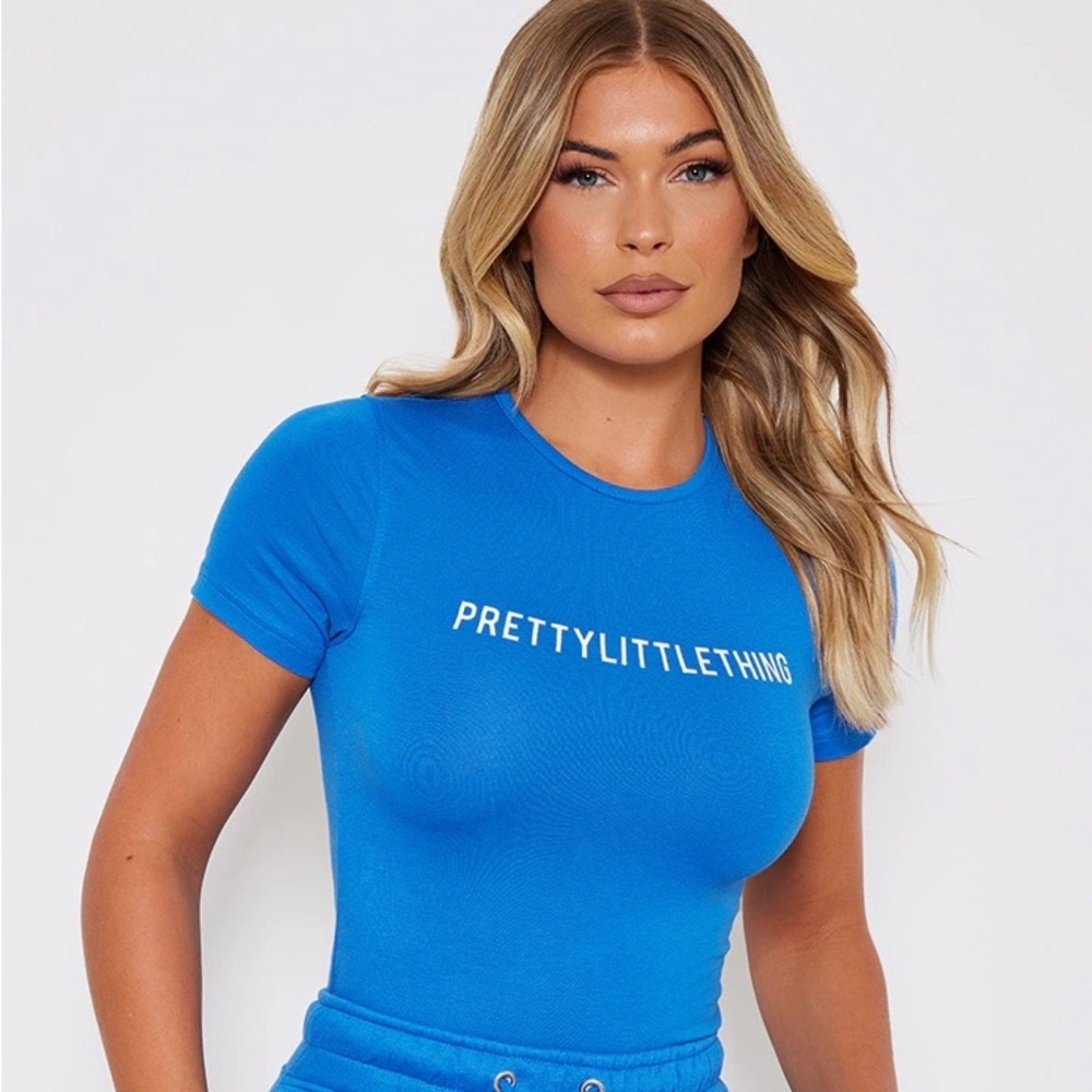 PRETTYLITTLETHING LOGO BLUE SHORT SLEEVE BODYSUIT size M NWT
